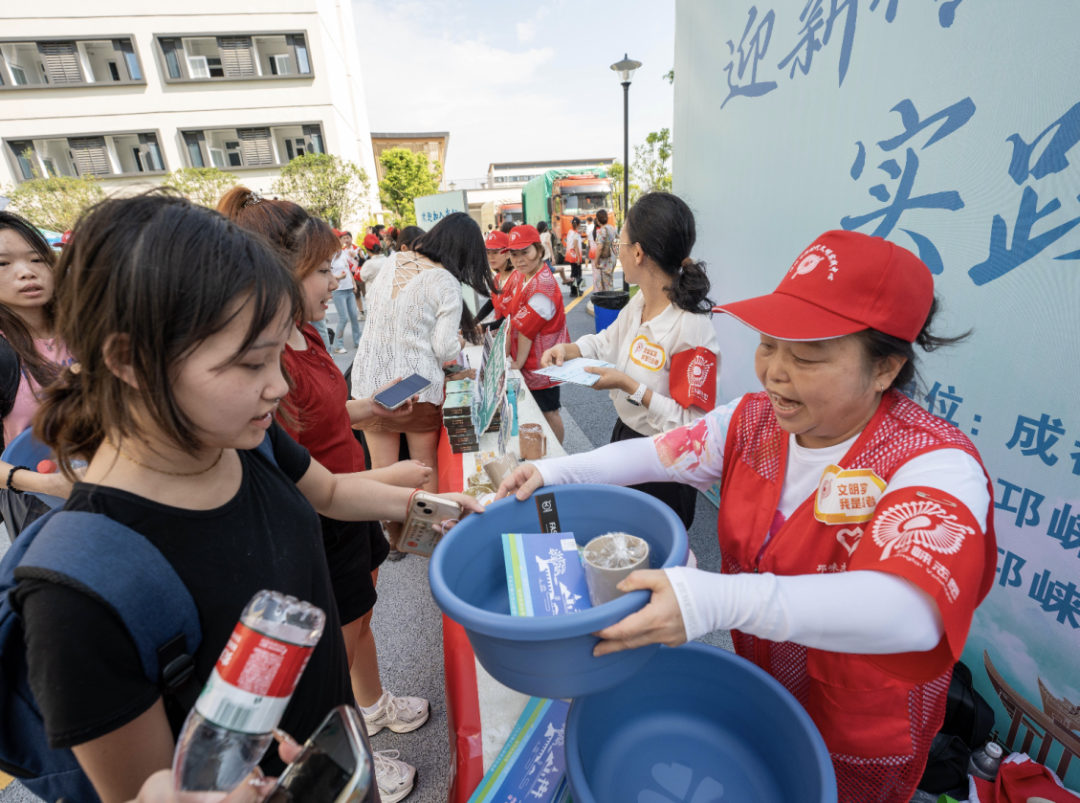 迎新傳承文明風，實踐鑄就紡專夢